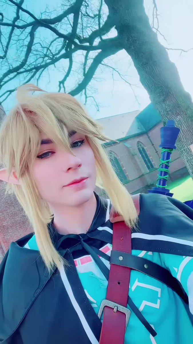 TikSnow's tweet photo. I finally found Hyrule castle! :3 #cosplaygermany #cosplayer #cosplays #cosplaytok #cosplay #germancosplays #elfia #tearsofthekingdom #linkcosplay #zelda #zeldatotk #totk https://t.co/CPqXnrGrsX https://t.co/A0dmhrFgyV