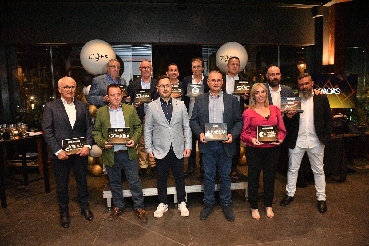 FCCartagena_efs's tweet photo. 🤩 Esta noche se está celebrando la Gala #AlAlza de @fcc_business en el Espacio Alviento.
#JuntosSomosMás https://t.co/bPzfutKgqX