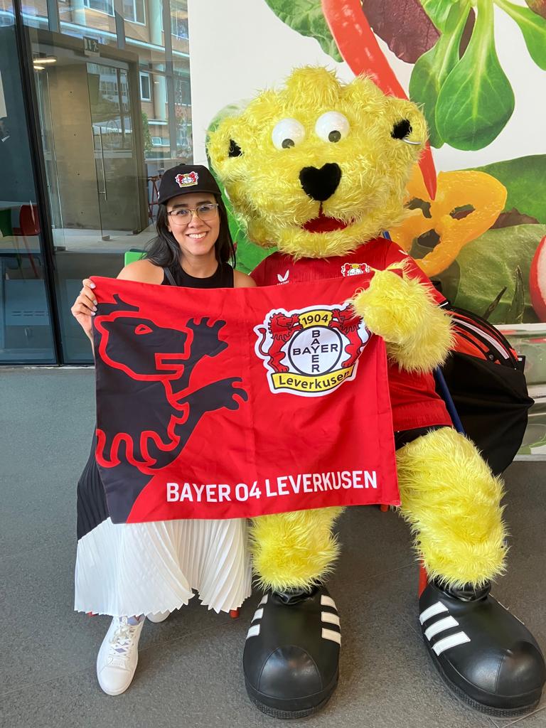 BayerenMexico's tweet photo. Porque #SomosBayer04, el #TeamBayer en nuestras oficinas de Cervantes armó una watch party para apoyar al @Bayer04_es en la @EuropaLeague. https://t.co/AYOvCnsATB