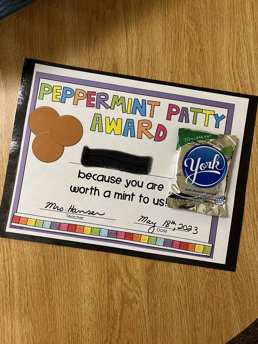 Candy Bar Awards 🍫🏆were handed out today. A lot of thought goes into picking the perfect  award for each kid 😉 #teambps #LeadFromYourSpace @BellevueSchools @LLawrenceElem