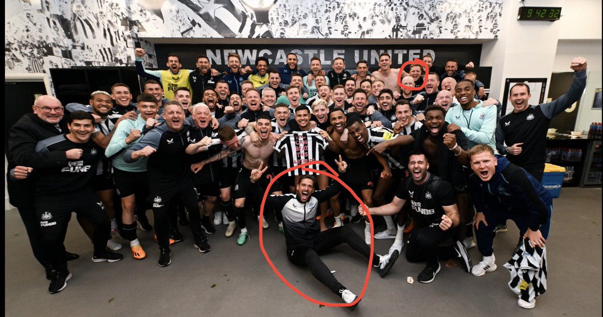 Jason Tindall desperate to be centre of attention tweet media