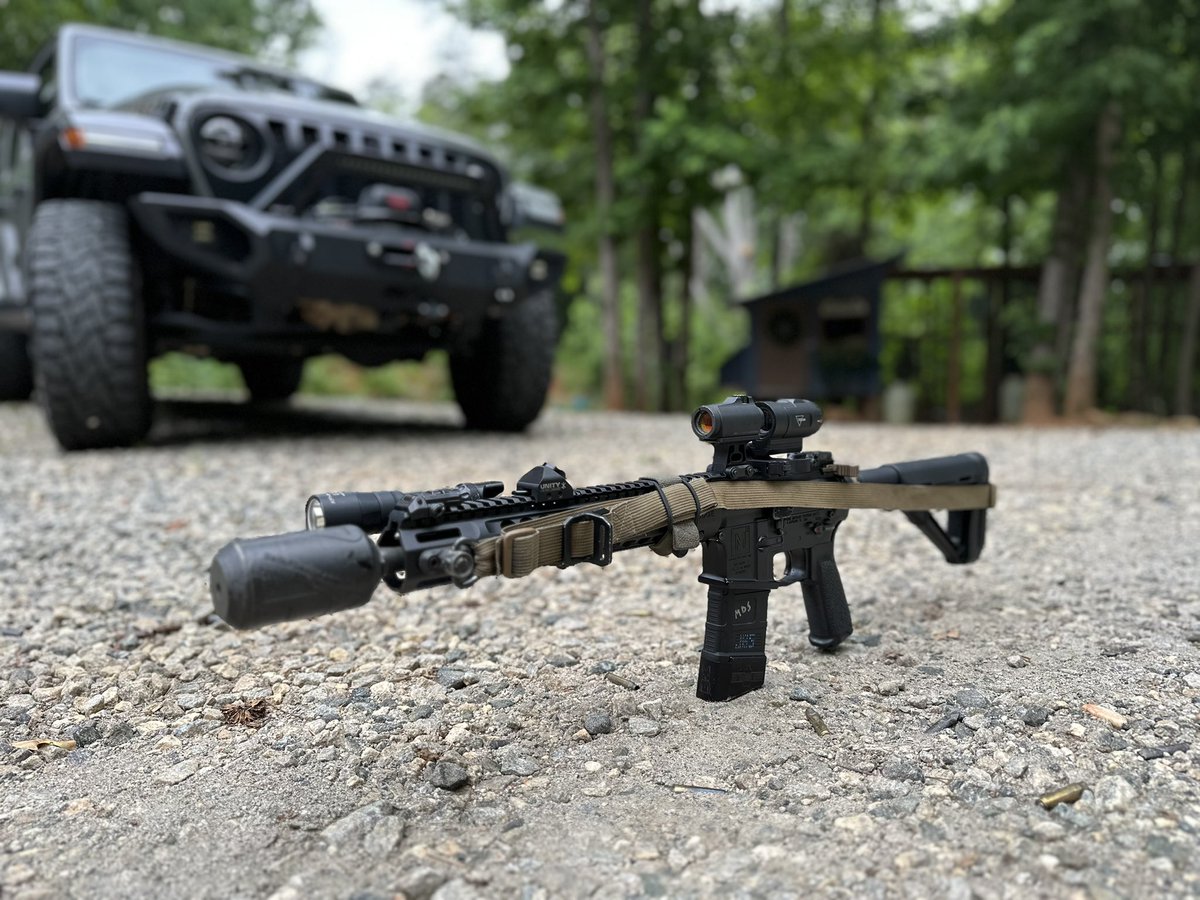 Hodge 12.5 with a new Badger Ordnance mount for an Aimpoint. I dig it. This is a super capable little set up. I believe I’ll use it exclusively for teaching for while. ☘️🇺🇸