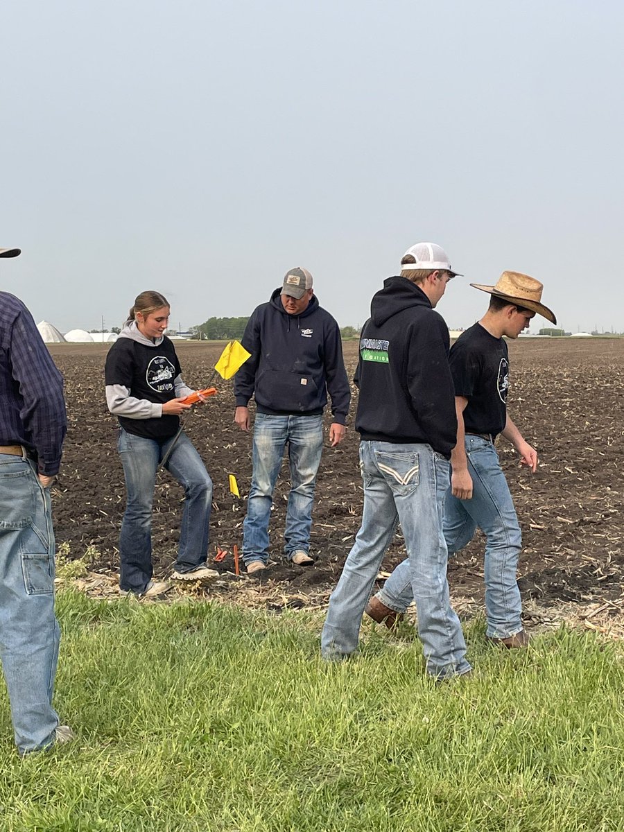rvcinterns's tweet photo. Test Plot with North Scott FFA!!
#testplot #agstrong https://t.co/0qpuREgj9W