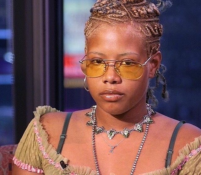 naturallycurly's tweet image. Y2K braids that are making a comeback. From chunky braids to colorful accents, these throwback hairstyle is perfect for anyone looking to add some nostalgia to their look. Share with us which Y2k braid style is your favorite  ow.ly/KLXw50OrxxZ 💗   #braidslove