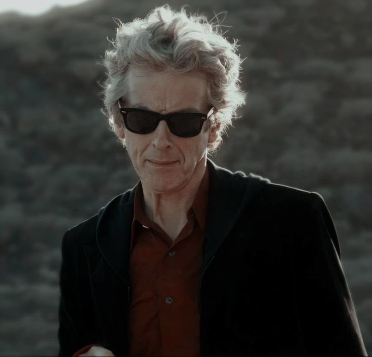 TwelthDoc's tweet image. “Got to look unsuspecting but cool.”