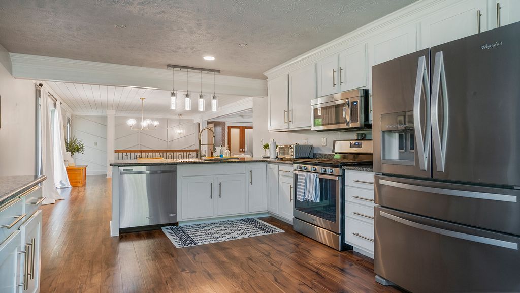 SoldOnToni's tweet photo. 7551 Larwinn Court, #RockfordIL 61107

Stunning ranch for sale! 3 Bed / 2 Bath on the market for $240,000. Visit the link to see all the photos or schedule a showing!

https://t.co/bj3rlLh8jY

#SoldOnToni #Rockford #Illinois https://t.co/XVISDXNgy3