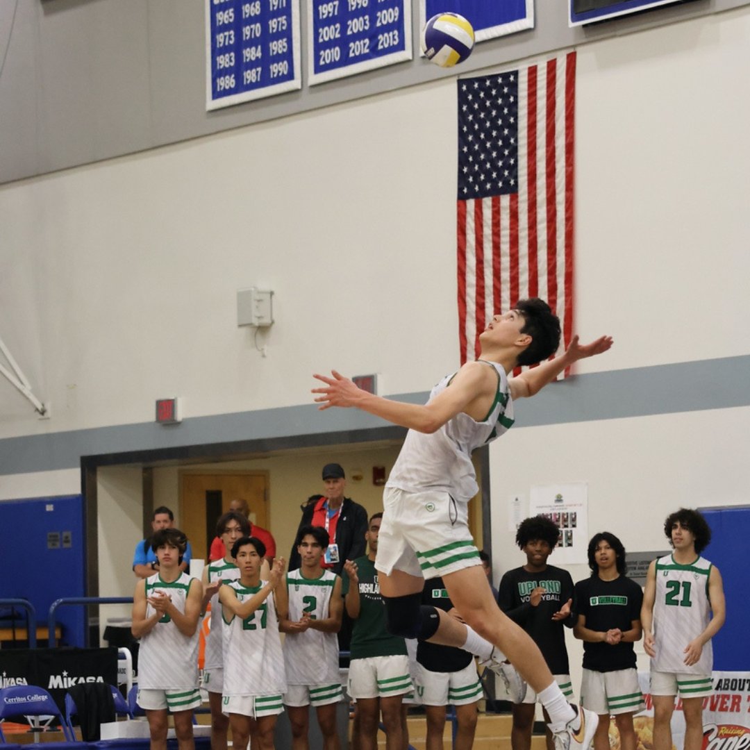 UplandHS's tweet photo. UHS 22-23 - Volleyball CIF Champs vs Tesoro https://t.co/qGYae0DibY