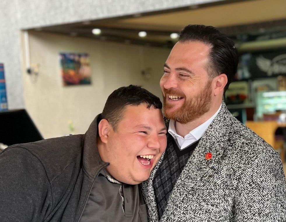 KİT Taşeronlarımızın sorunlarını çözeceğiz.

Refah gelecek yüzler gülecek !