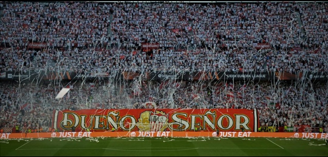WhiteFlakesCo's tweet photo. #UELfinal 

⚪🔴 Dicen que nunca se rinde 🔴⚪ https://t.co/NRODlvYT7t