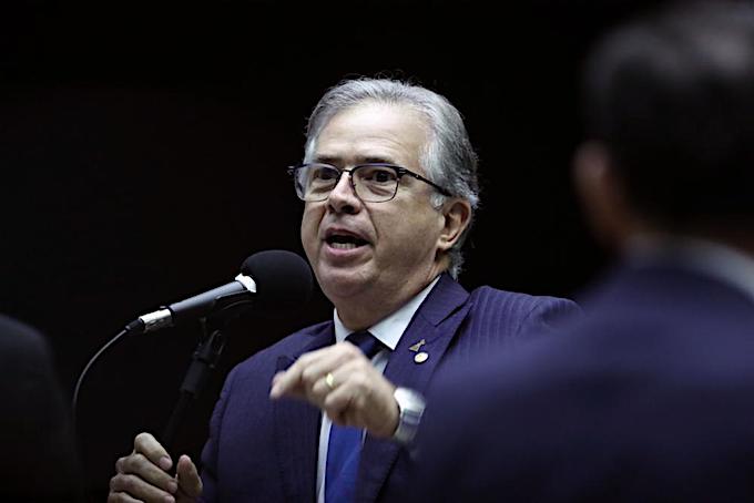 valmutran's tweet image. Passarinho critica Ibama por proibir estudo de exploração de gás e petróleo na costa do Amapá e Pará

Acesse: wp.me/p1bPwO-DAd