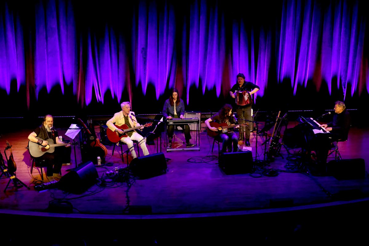 SteveEarle's tweet image. Thanks to everyone who came out to support the @keswellschool and see Steve, @davidbyrneofficial, @kurtvile, @terryallen4444, @annawilzon, and @bukkaallen sing some songs at @townhallnyc this past Monday, May 15th.

Pics taken by @ehud_lazin