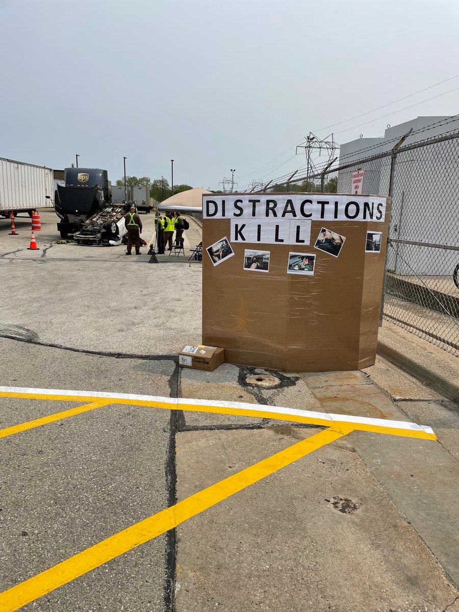 OakCreekFeederCHSP tweet media