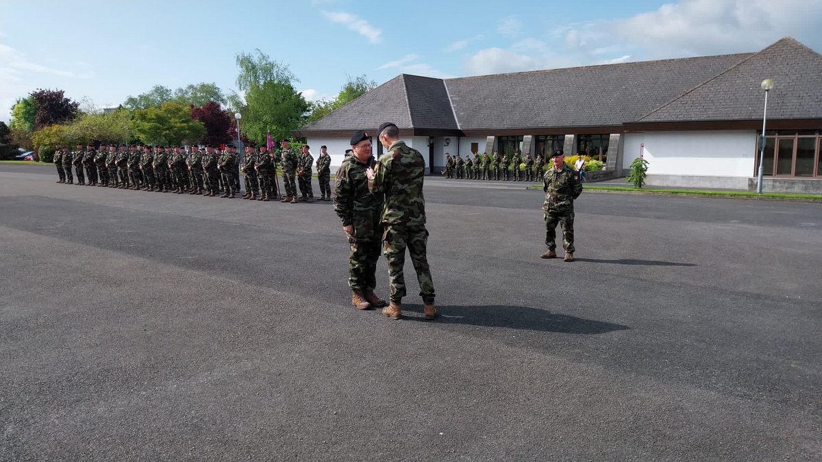 We were delighted to present Corporal Michael 'Smokey' Dwyer with his new meritorious promotion today in front of colleagues old and new! Our Battalion is over 100 years old - Smokey has served for 42 of them, enlisting at Connolly Bks,the Curragh in 1981. #bemore #dílisgobráth