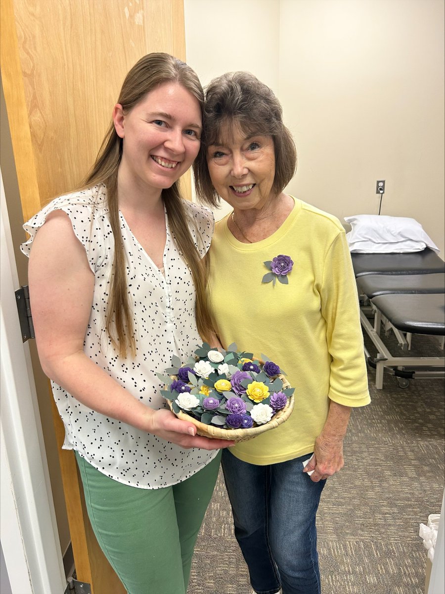 When moms came into our Chester clinic for therapy last week, they received a special treat. Rehab tech Hayley made pins as a #MothersDay gift and gave one to each mom.🌼 

#MothersDay2023 #positivity #kindness #rehabtech #rehabilitationtechnician