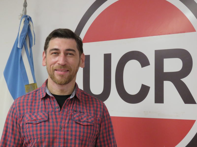 CamionerosRadio's tweet photo. 🎙️Orlando Vera (@OrlandoAndVera) responsable del #FRACH Frente Radical Amaya Chubut conversó en #LineaAbierta

📻 Nos escuchas a través de la Radio de Camioneros 104.1 en Comodoro, 99.9 en Trelew y 88.5 en Puerto Madryn https://t.co/i9Zjfi8mgw