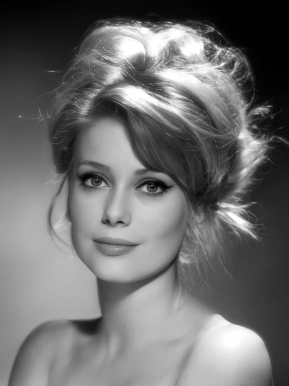 distractedfilm's tweet photo. PORTRAIT:

Catherine Deneuve. https://t.co/GHKRsmqMqF