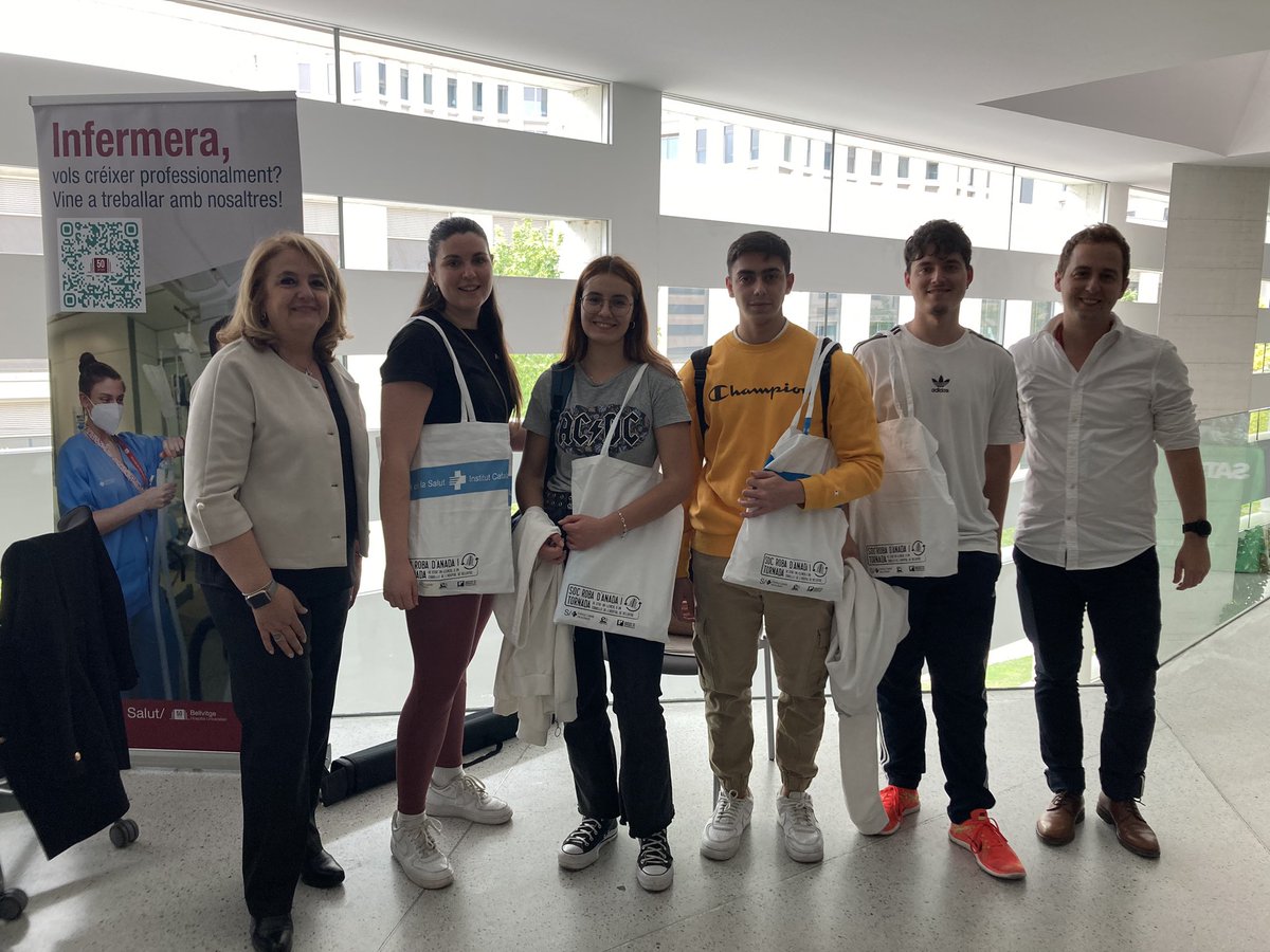 Hoy jornadas de Orientación para la inserción laboral de las estudiantes de #enfermeria 
<a href="/FacultadCCSS/">Ciencias de la Salud</a> 
Felicidades por la organización