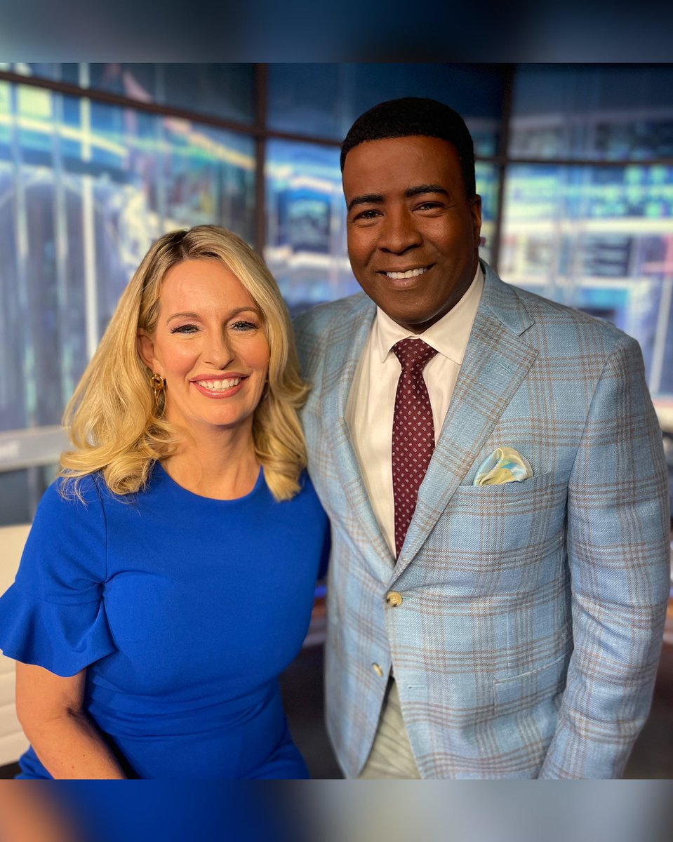 Kellyhyman1's tweet image. Here are a few behind the scenes photos at Fox News at Night, where I joined Trace Gallagher as a guest on the show. 📸 

#KellyHyman #LegalAnalyst #LegalCommentary #WomanInLaw @kevincorke @tracegallagher @foxnewsnight @FoxNews