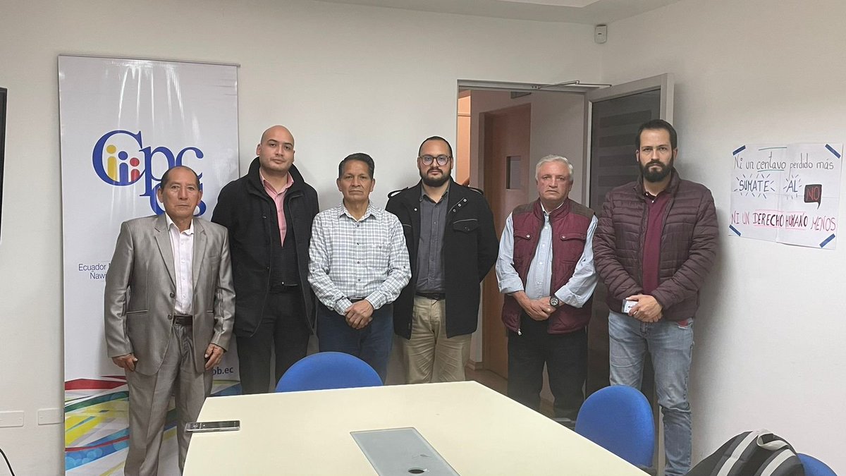 Como <a href="/CpccsEc/">Participa Ecuador</a> acreditamos la #VeeduriaCiudadana que vigilará la "Contratación y ejecución de  la consultoría que realizará el plan para el emplazamiento de los centros de tolerancia en Cuenca" <a href="/juanpavelez18/">Juan Pablo Vélez</a> <a href="/jtnt_flo/">Jonathan Flores U</a>