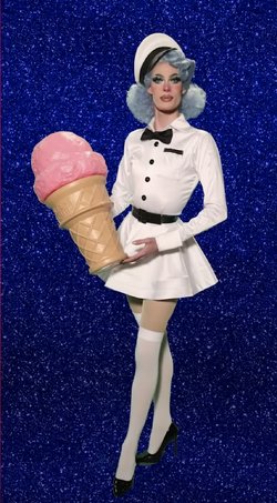 BlkDragRaceFan's tweet image. Camp goddess