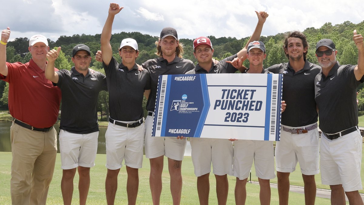 ArkRazorbacks's tweet photo. Earned their way to nationals in record-breaking fashion with all five players shooting under par for the 54 holes.

Season's not done yet, @RazorbackMGolf! https://t.co/nwkwSumWfW