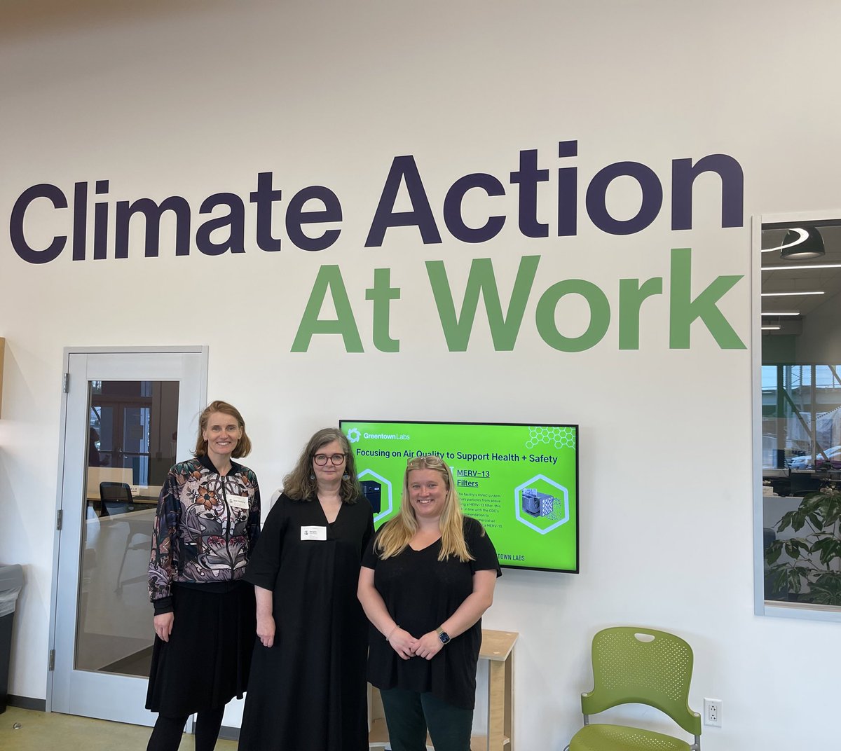 IcelandInUS's tweet image. Interesting &amp;amp; inspirational to visit  @GreentownLabs in Houston &amp;amp; learn about their support to #climetech startups &amp;amp; their work towards accelerating the clean energy transition in the energy capital of the world #Houston #Texas. Thanks for the warm welcome 🙏🏾