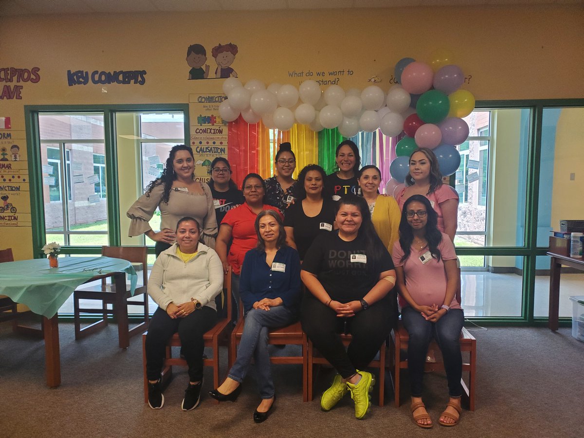 PattersonWrapRS's tweet photo. We have the BEST volunteers at Patterson! We appreciate them for all of the support they have given us this year. Patterson prepared a Volunteer Appreciation Lunch to thank them for all of their amazing work ❤️🥰 @PattersonESHISD @PattersonESSEL @RoxMtzJones81 @HISD_Wraparound https://t.co/YZix5K5iZq