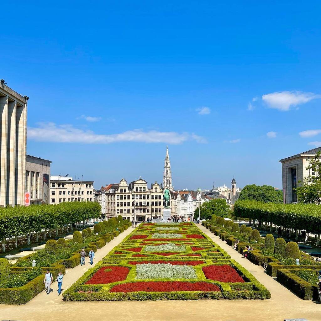 mk_graham's tweet photo. #oneaday #montdesarts #bruxelles #brussels #belgium #belgique #bruxellesmabelle https://t.co/nVcni9lN35 https://t.co/3VXmiUK5Oz