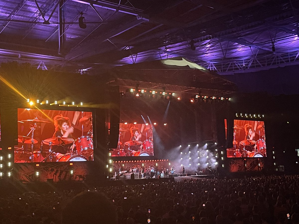 LofthouseAndrew's tweet photo. @FooFightersUK https://t.co/cr3HER1Wzx