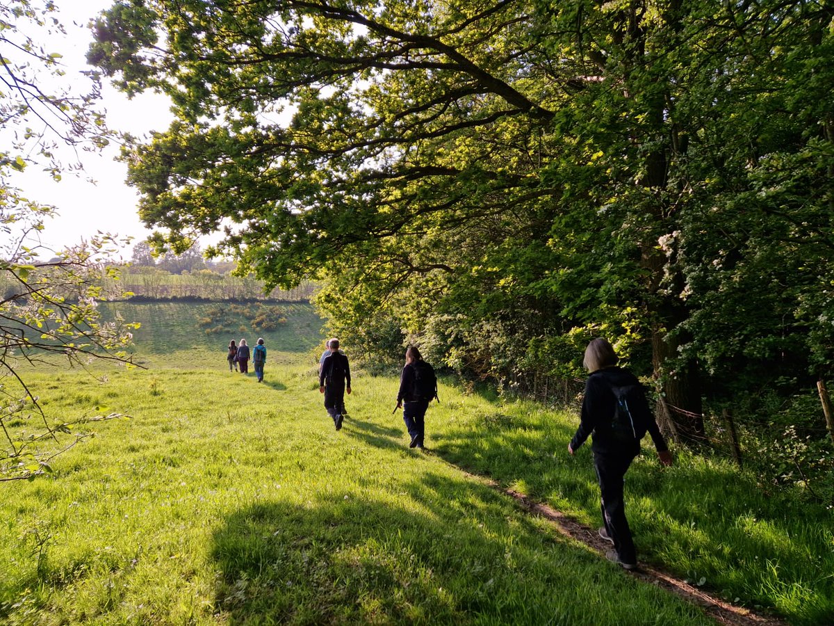 BootsOnAdventu1's tweet photo. Great weather for our first Weekday Evening walk this year from Eastling.
#kentwalkinggroup #kentoutdoorprovider #kentnaturewalks #bootsonadventures #kentoutdoors #kenttrails #kentnature #walkinginkent #eastling #livelifeoutdoors #hikingkent #hikingadventures #hikinglife https://t.co/KcMyaGdk1m