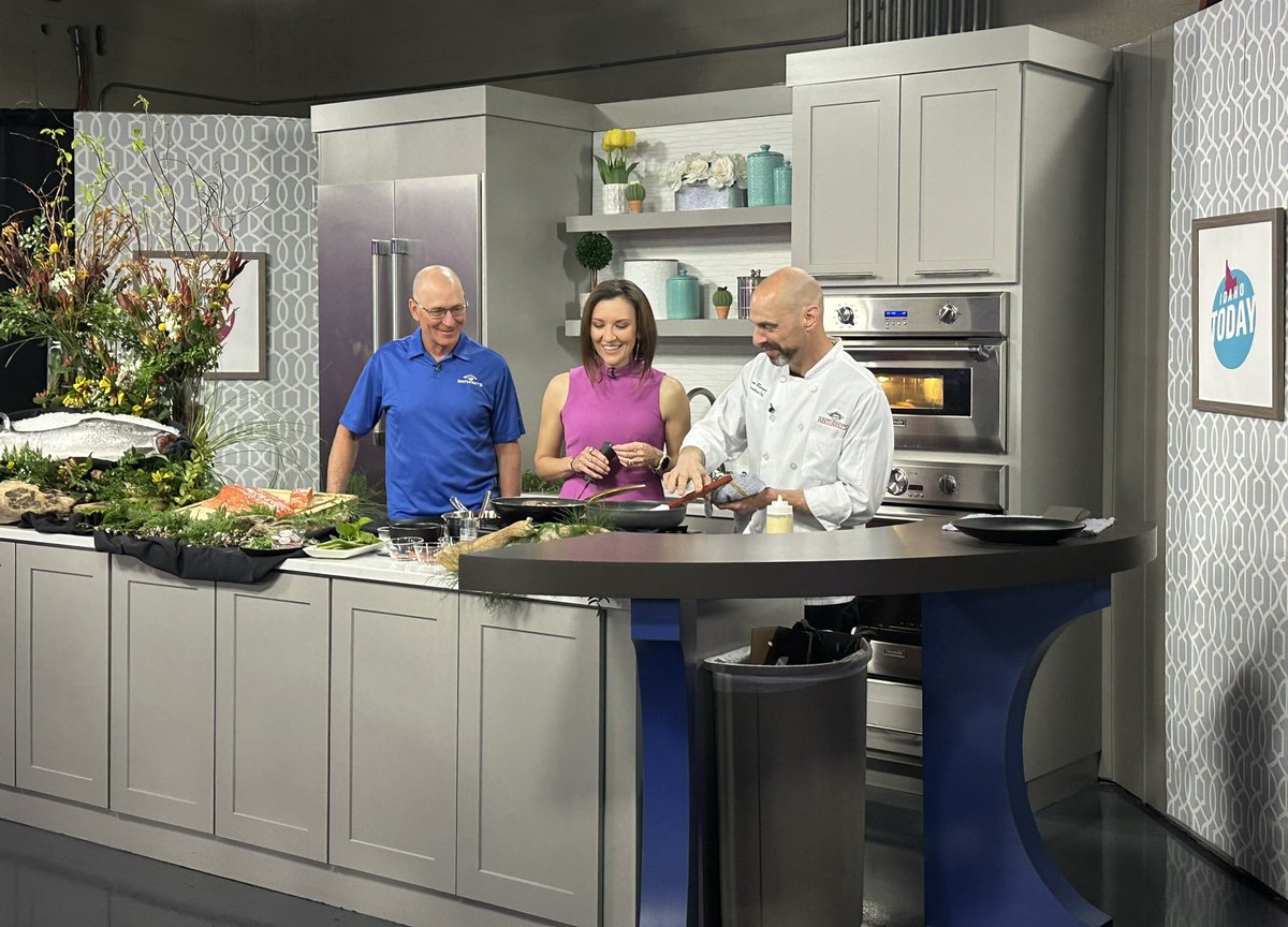 idguideofficial's tweet photo. #copperriver time: Did you see Chef Reno Rodriguez  from @AnthonysRestsNW #boise on @idahotoday7 with @MellPaul  😃 https://t.co/IcNWGxiA55