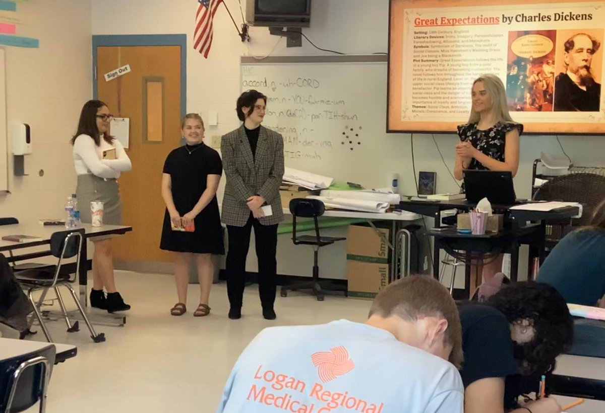 MissMillerAP's tweet photo. Since my first two #TigerAPLit groups made it to Twitter yesterday, itโs only fair that everyone else make it today. Hereโs the Modernism and Regionalism presentations. Final projects are over! https://t.co/kj4P988bXI