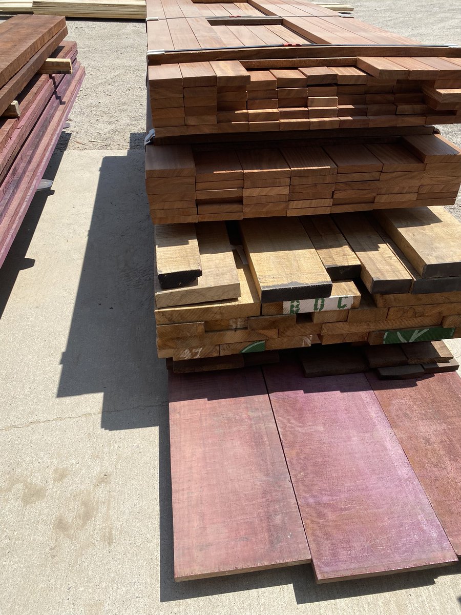 CCW_1997's tweet photo. Beautiful day to sort orders outside
8/4 Brazilian cherry (jatoba)
5/4 Sapele
4/4 Purple Heart
8/4 Black Limba #customcountrywoods #exotic #exoticwood #exoticwoods #exoticlumber #purpleheart #purpleheartwood #braziliancherry #jatoba #sapele #blacklimba #blacklimbawood #wood https://t.co/N7bA6dguT3