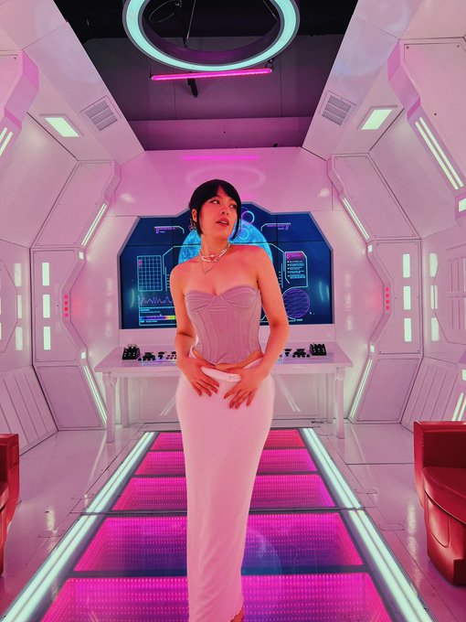 it&rsquo;s my cyber world and you&rsquo;re just living in it https://t.co/EpqsAxq3IP