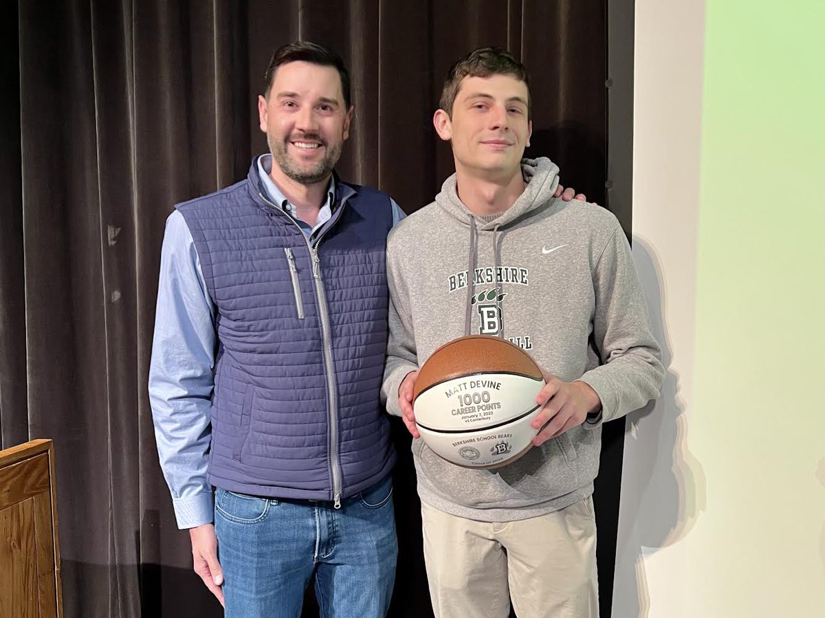 BerkBearsHoops's tweet image. Today at All-School Meeting, @WilliamsColBB pledge, Matt DeVine ‘23 was presented a 1000-point ball. Matt scored his 1,000th career point back in January, and finished his high school career with over 1,200 points. @mattdevine_ #GoBears #NextLevelBears