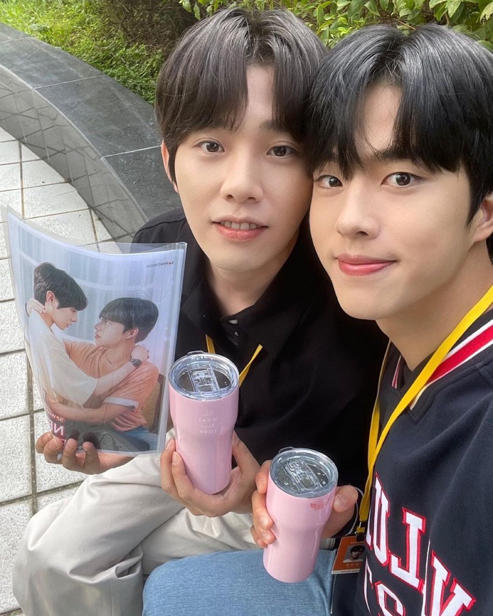 BoysLove Hub on Twitter: "FOFOS! 🤧 Cho HanGyeol postou as selfies