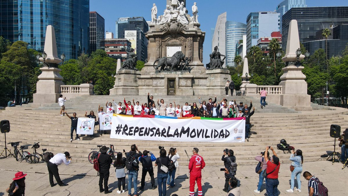 ¡Vamos a #RepensarLaMovilidad poniendo en el centro la salud y la vida de las personas! ¡Celebraremos cada 18 de mayo como Día Nacional de Acción por la seguridad vial, para dar seguimiento a implementación de #LeyMovilidadSegura hasta lograr #PazVial y #NoMásMuertesViales!