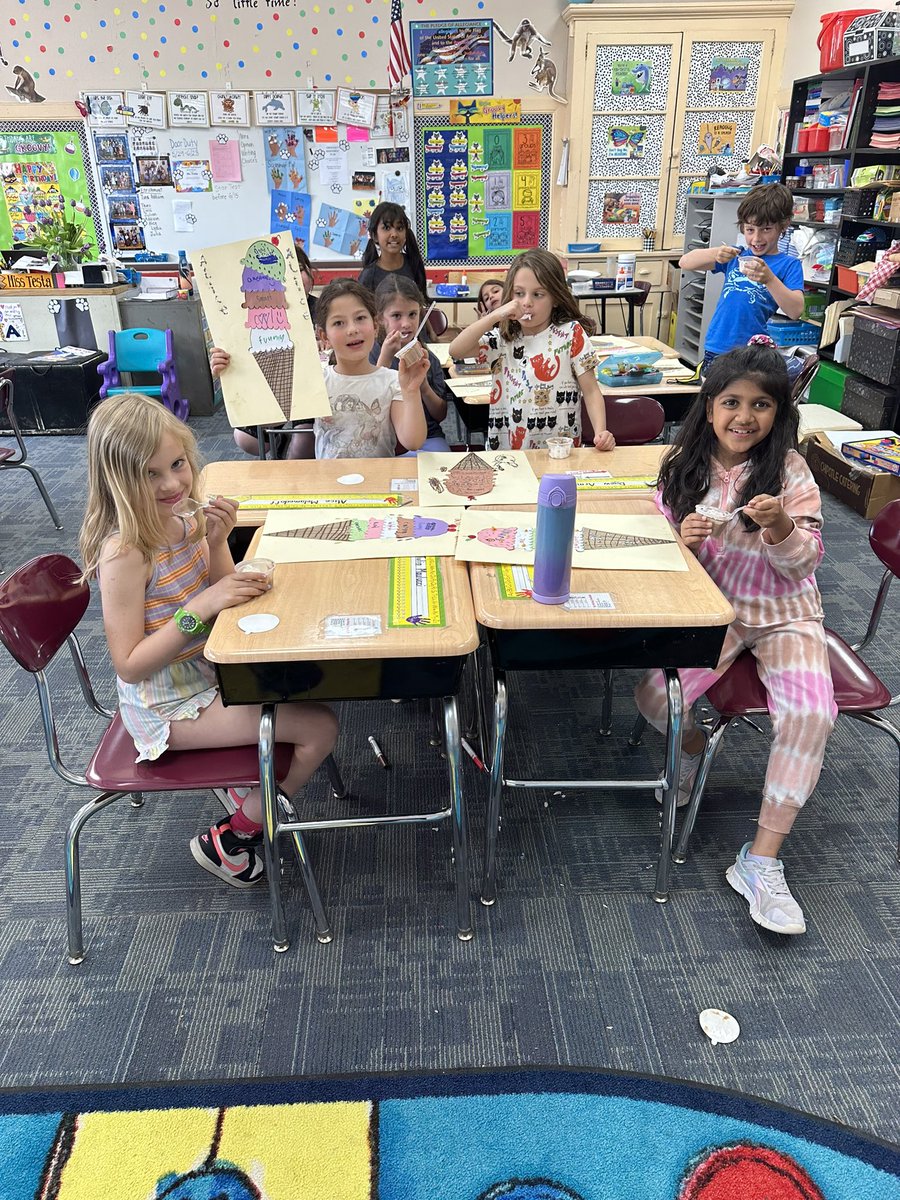 MissTesta22's tweet photo. We had an ice cream social for our last Social Club Meeting! We made cones and wrote compliments to describe our friends on each scoop! 🍦 https://t.co/tQd8bcIqJX