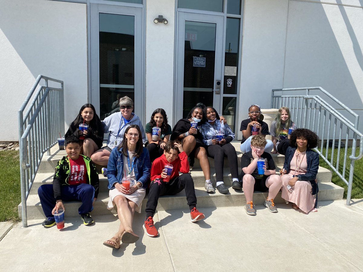 Emily Nauman tweet media