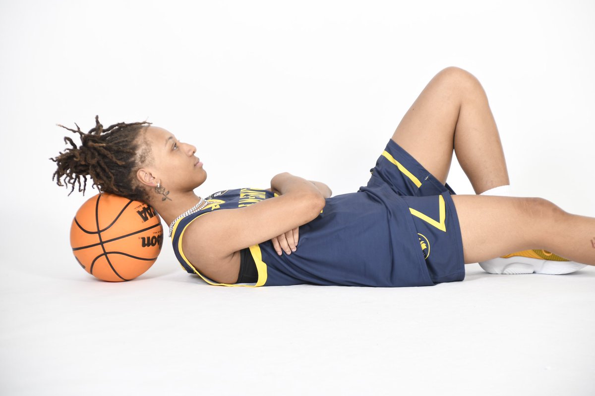 moneeszn's tweet photo. Blessed to receive a division 1 offer from Texas A&amp;M Commerce💛 #TAMUC https://t.co/JvAyF4RvLH