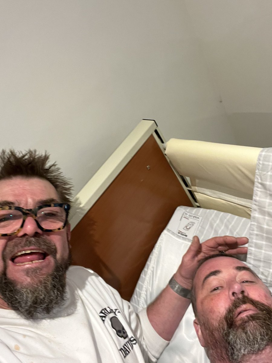 I was at my workshop ,got a call from my pal <a href="/liamdbergin/">Liam Bergin thriving with a Glioblastoma 🇮🇪🇪🇺</a> , you need to come and see me he says , he used to be my Boss , still is in mind ,so , I did , You’re a Giant of a man Bergin !! You changed a lot of lives , Thank you 🙏