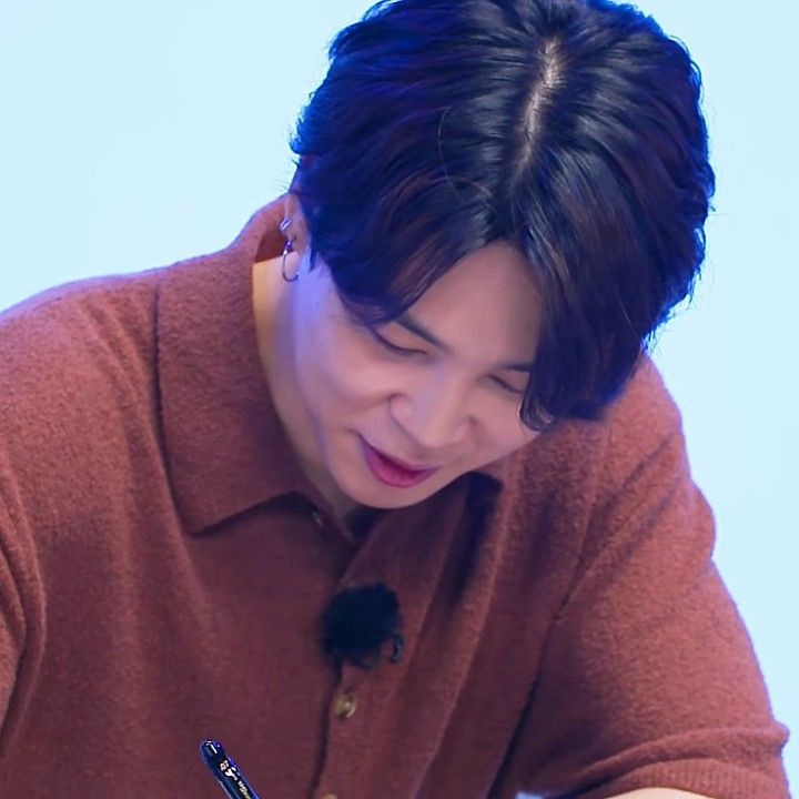 Jimin574870's tweet photo. 내 글에 예쁜거 생각날때 웃으면서 아미 사랑해🥰
@BTS_twt_KTH 
@BTS_JH 
@bts_bighit 
@BTS_Thv95_kim 
@BTS_jp_official 
@BTS_twt https://t.co/Jhu7OTKx25