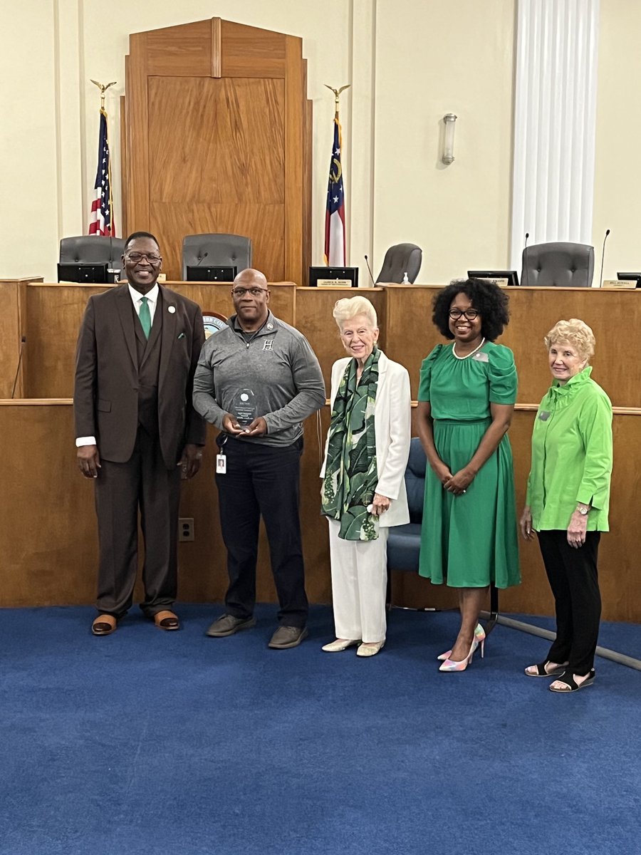 Howard High School tweet media