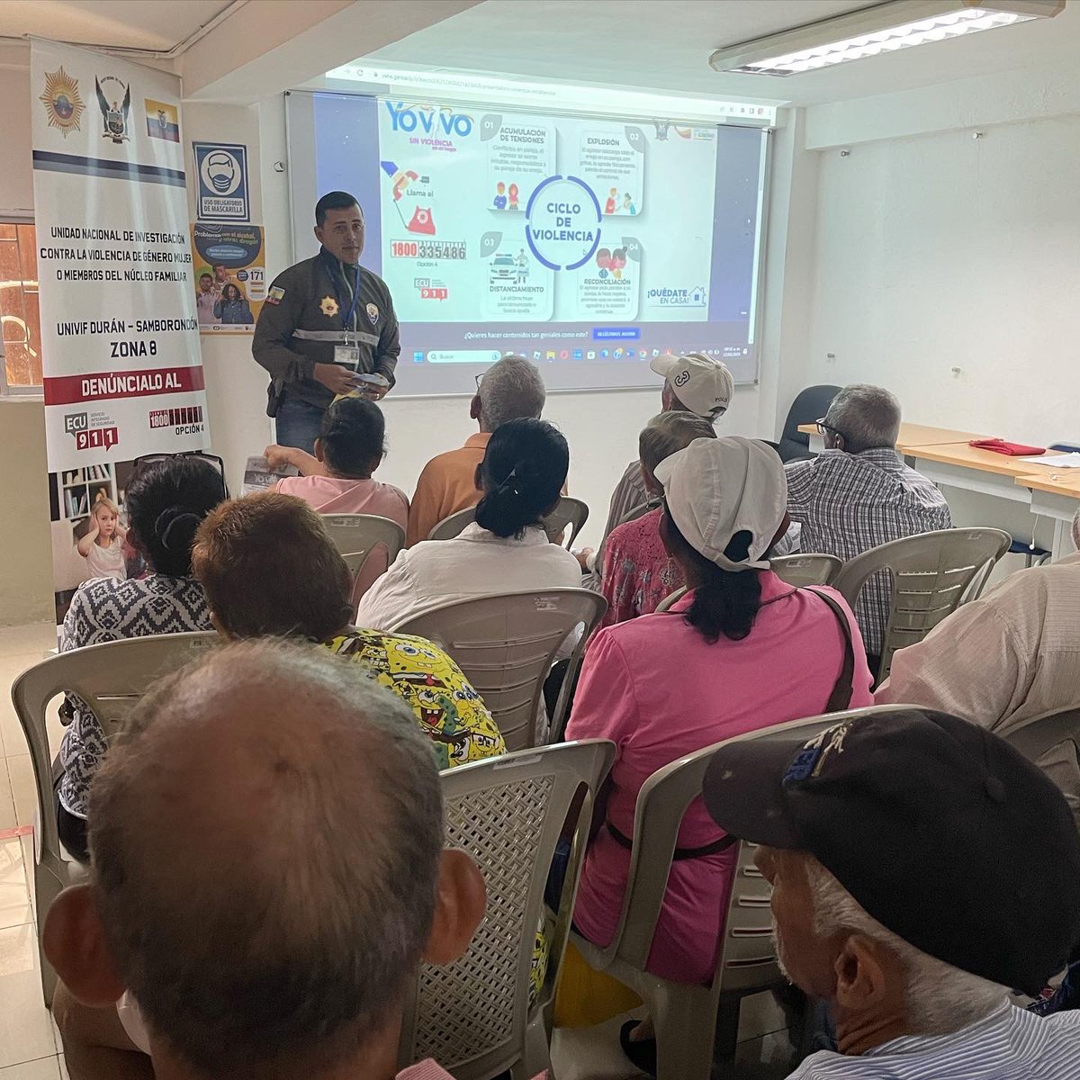 gadtarifa's tweet photo. En las instalaciones del G.A.D. Parroquial de Tairfa, se realizó una capacitación sobre la violencia intrafamiliar dirigida a los adultos mayores, la misma, estuvo a cargo de representantes de la @policiaecuadoroficial y contó con la presencia del presidente Mgtr. @johnny_yulan https://t.co/SKS2ibezZT