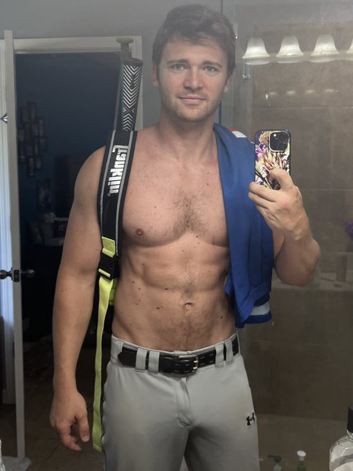 Off to go sweat and hit home runs! ⚾️ hope everyone&rsquo;s having a great Thirsty Thursday 🍻 https://t.co<a href="/tag/newprofilepic"class="tags"><span>#newprofilepic</span></a>