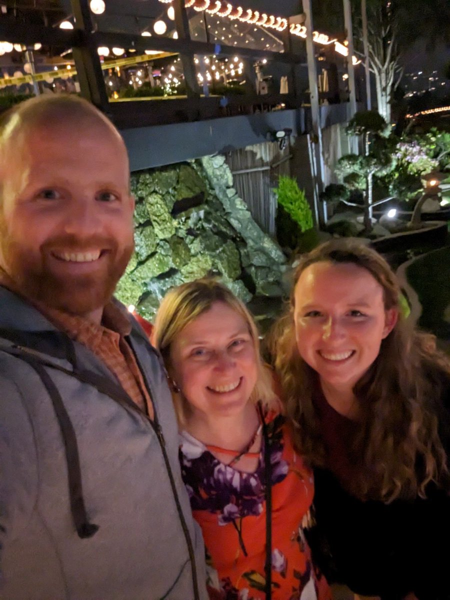 juliagensheimer's tweet photo. So special to reunite with former @SCTherapeutics @seattlechildren labmates!! Andrew was my first immunology/molecular biology lab mentor & and Agne was my first MD-PhD mentor! We met 8 years ago!! #JensenLab @cures4kids https://t.co/qdTa8LAI9s