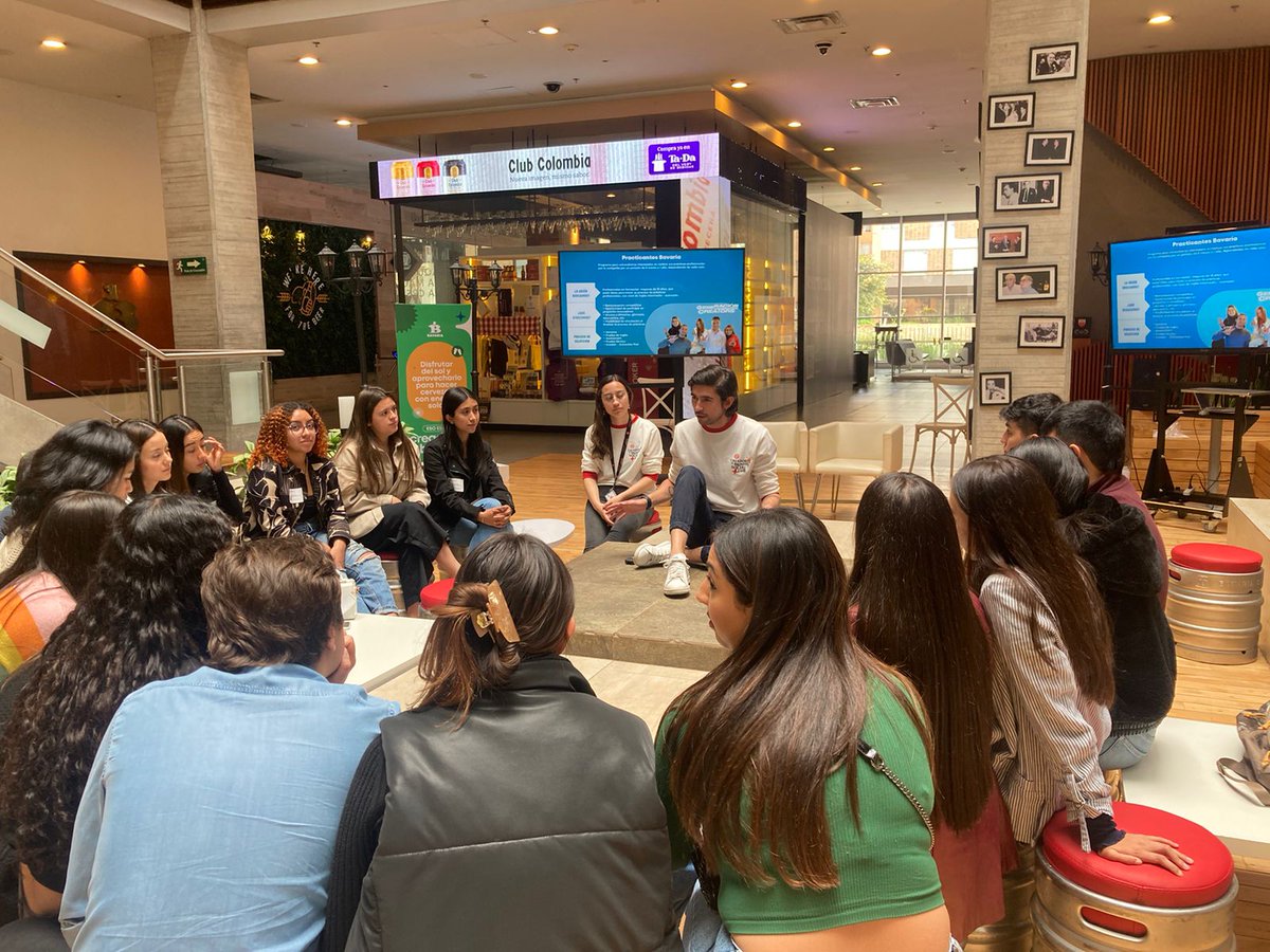 AdmonURosario's tweet image. #VisitaEmpresarialEA 🤝 #MWeek

@BAVARIA_OFICIAL abrió las puertas de sus instalaciones a los #Rosaristas

En este espacio conocimos oportunidades en la compañía y más detalles de su gran propósito: soñar en grande para crear un futuro con más motivos para brindar.❤️