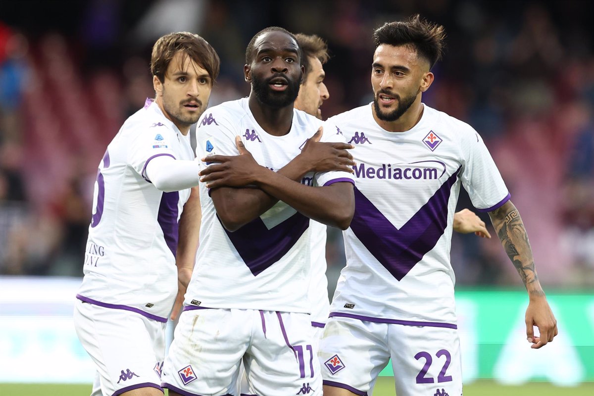 DavidFdezDay's tweet photo. Manchester City - Inter de Milán
Sevilla - Roma
West Ham - Fiorentina

Si hubiera ganado la Juventus al Sevilla, habrían sido 4/6 italianos en las finales de las competiciones europeas.

Menos mal que el fútbol italiano está en horas bajas. https://t.co/ltEWFD9nQU