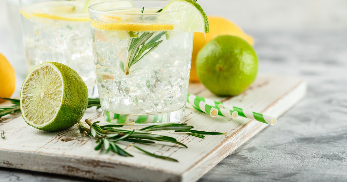 kuzminaagneta's tweet photo. Only A Bartender Can Get Over 6/8 In This Tricky Gin Quiz. #foodphoto #drinks #soulfood https://t.co/2Y0572Hhcw https://t.co/s2REthED9M