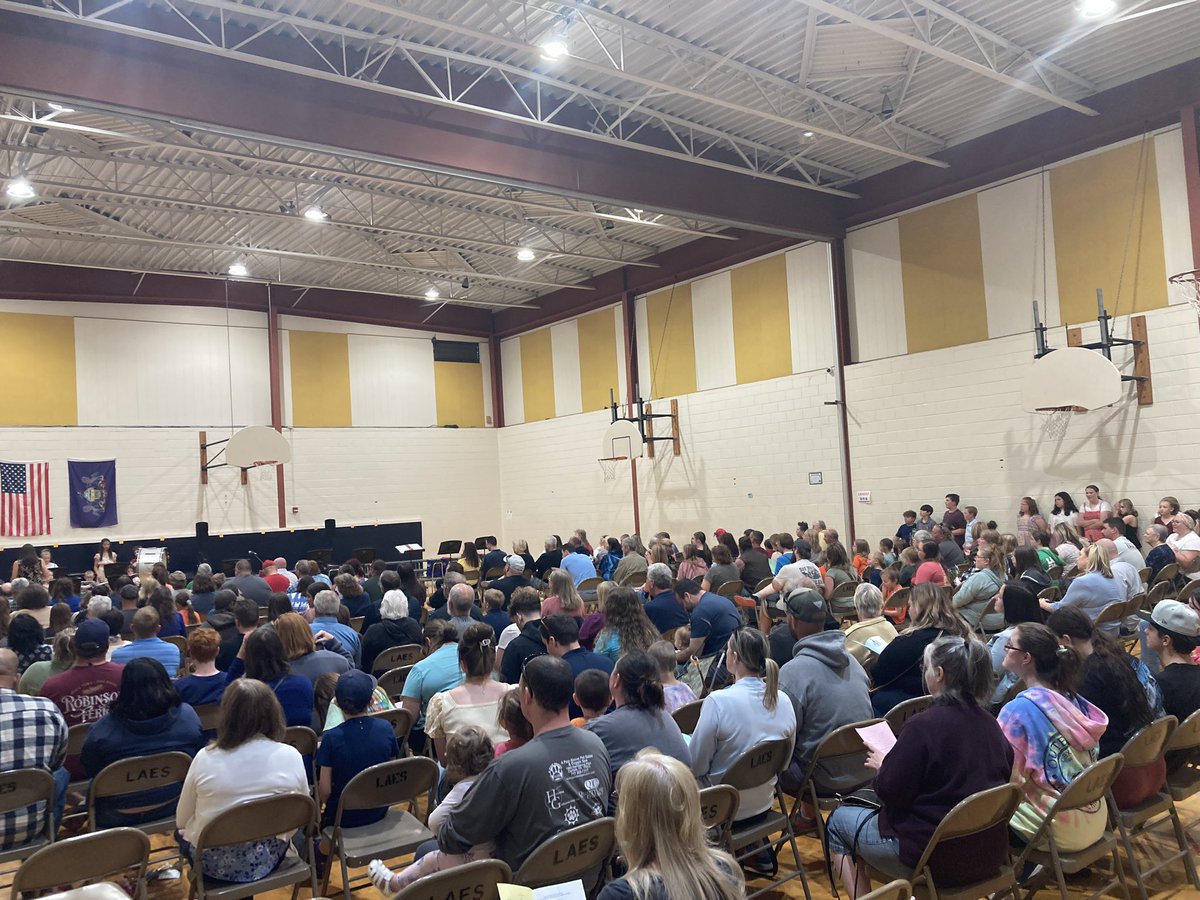 What an awesome turnout from our Newberry families and friends who came out tonight to support our 4th and 5th graders spring concert. A big Thank You to our music teachers Mrs. Graft and Mrs. Walmer!